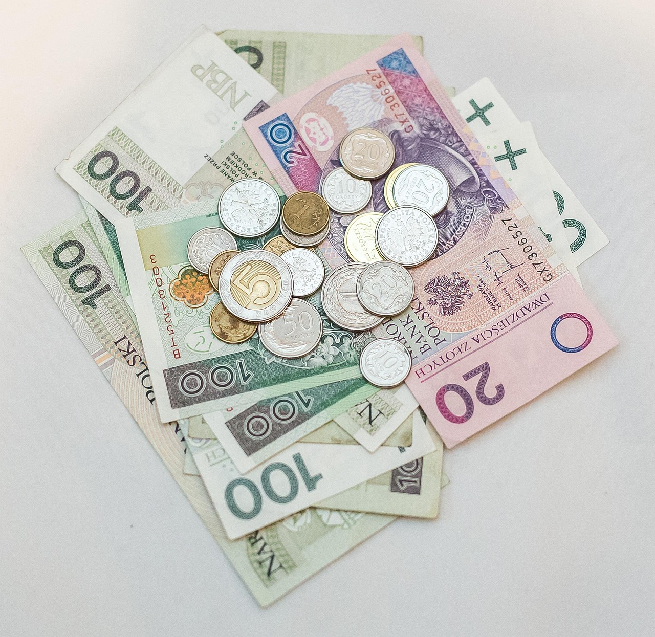 Famous Cashback on Sports Betting Review 2026: Bonus, App, Withdrawal Tested